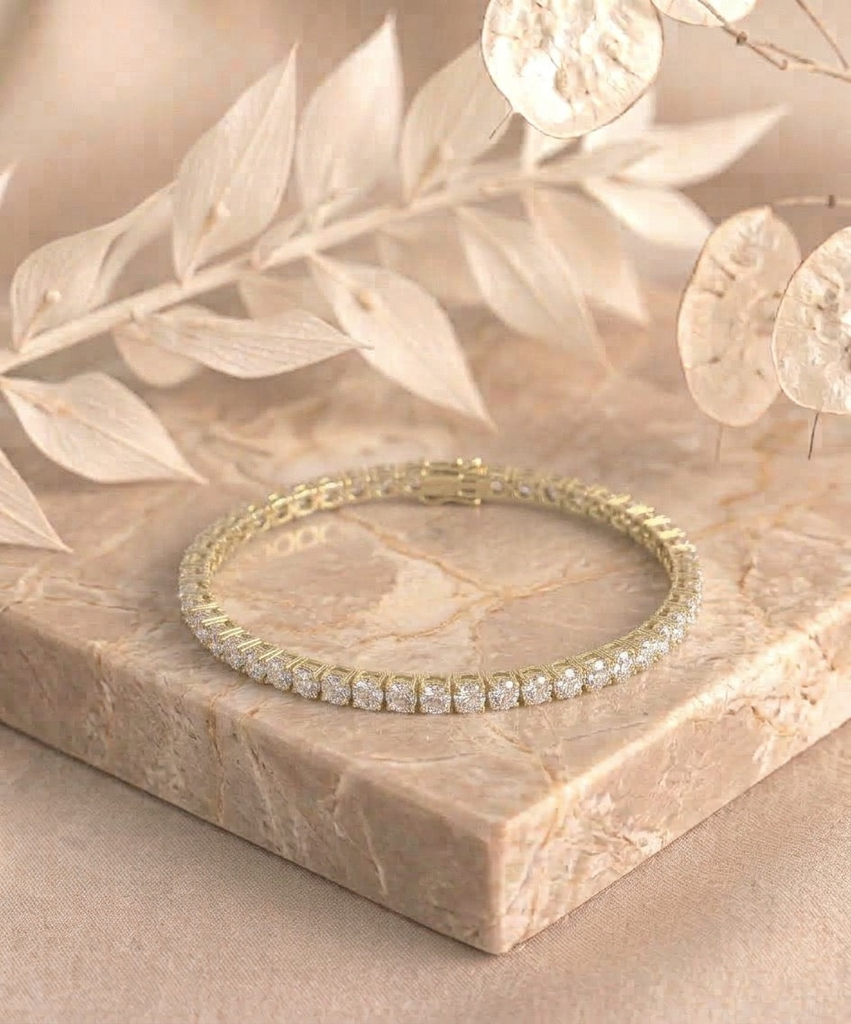 Round Shape Yellow Gold Tennis Bracelet   (0.15cts/ pcs)